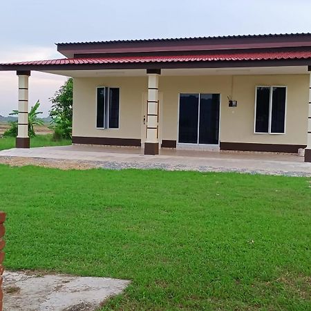 Heal Inn Roomstay- Islamic Guest Kangar Bagian luar foto