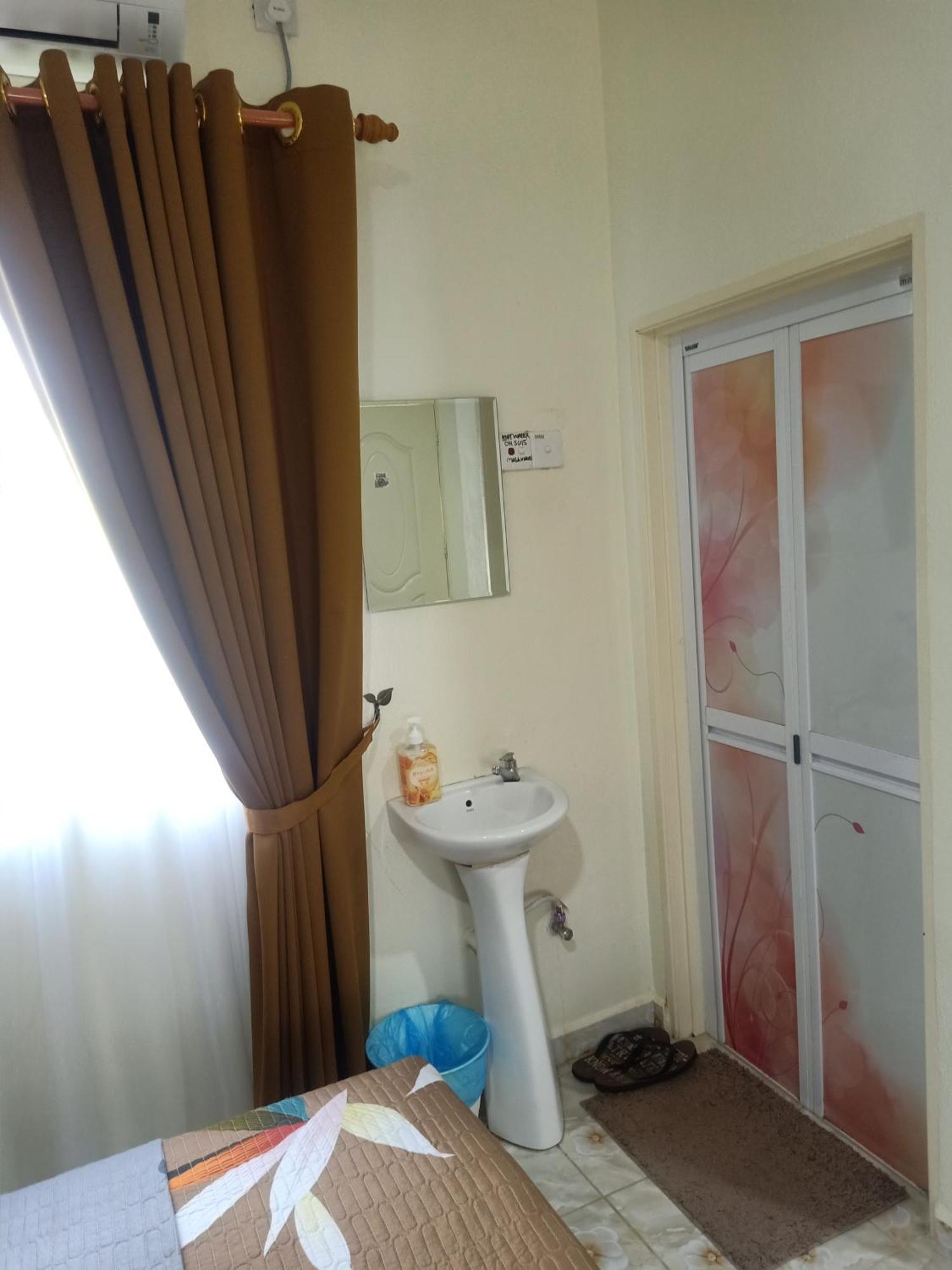 Heal Inn Roomstay- Islamic Guest Kangar Bagian luar foto